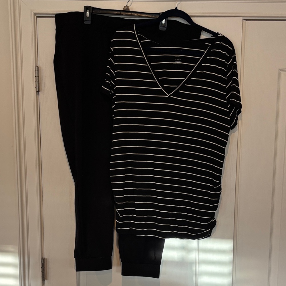 Motherhood Maternity Size XXL Maternity Outfit Bundle